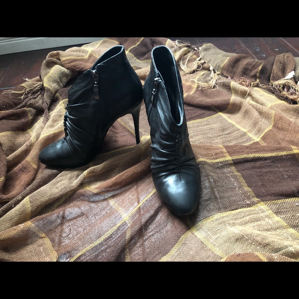 Guess shoes/booties with heal